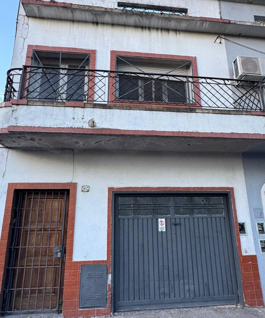 Foto de VENTA CASA 3 AMBIENTES CASTELAR A REFACCIONAR, imagen 4