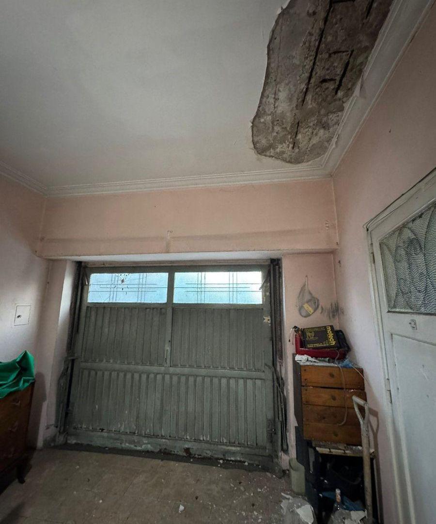 Foto de VENTA CASA 3 AMBIENTES CASTELAR A REFACCIONAR, imagen 2