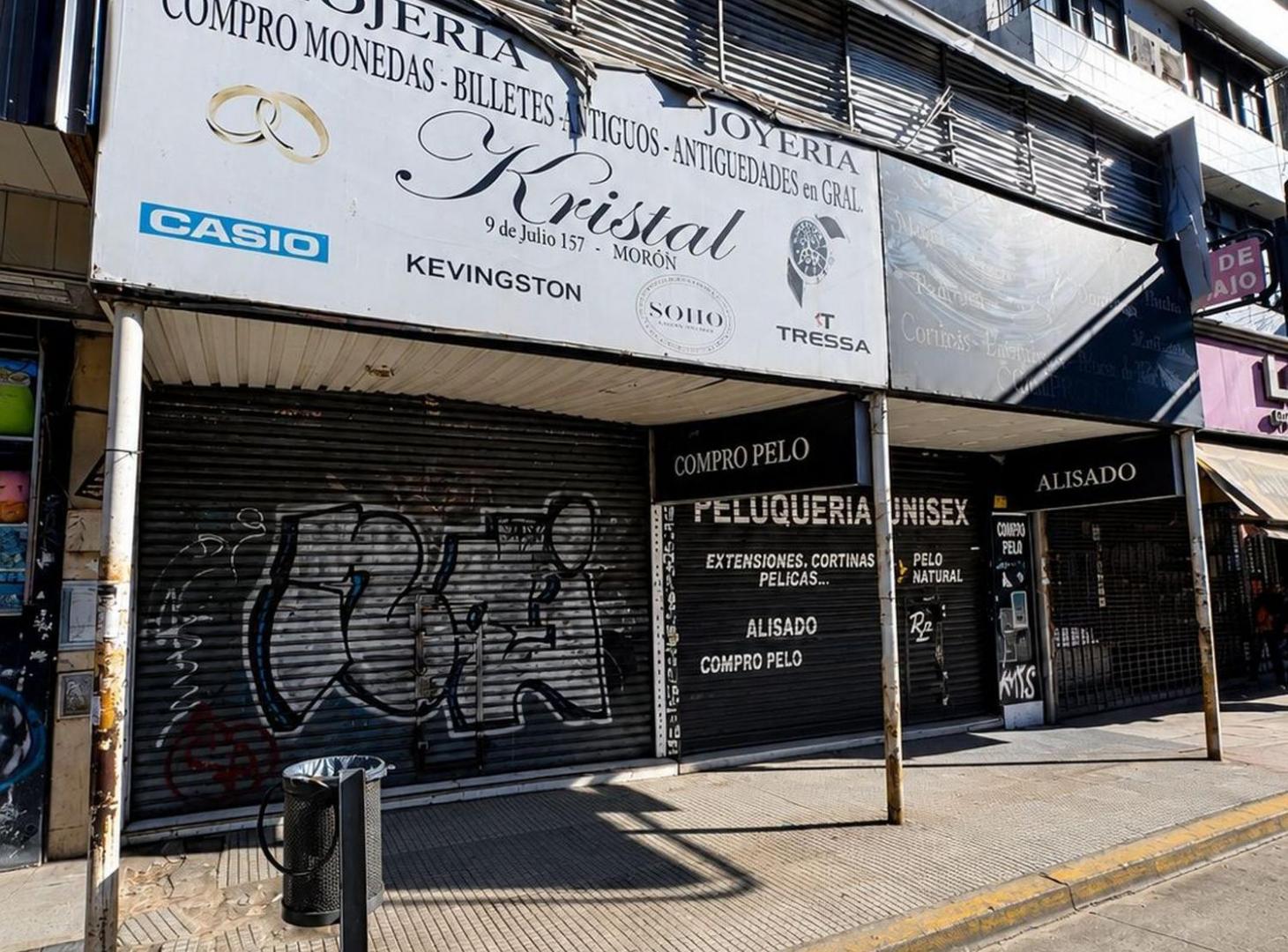 Foto de VENTA LOCAL MORON CENTRO EXCELENTE UBICACION, imagen 1