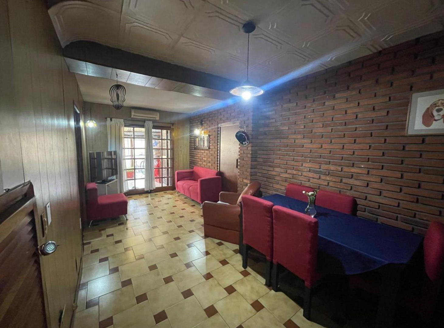 Foto de VENTA CASA 5 AMBIENTES EN CASTELAR NORTE, imagen 2