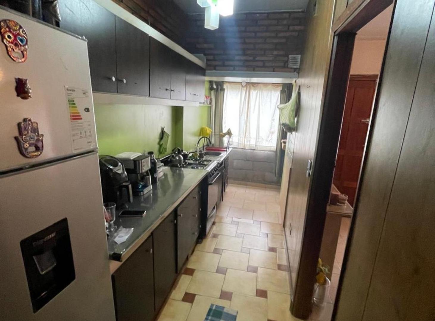 Foto de VENTA CASA 5 AMBIENTES EN CASTELAR NORTE, imagen 5