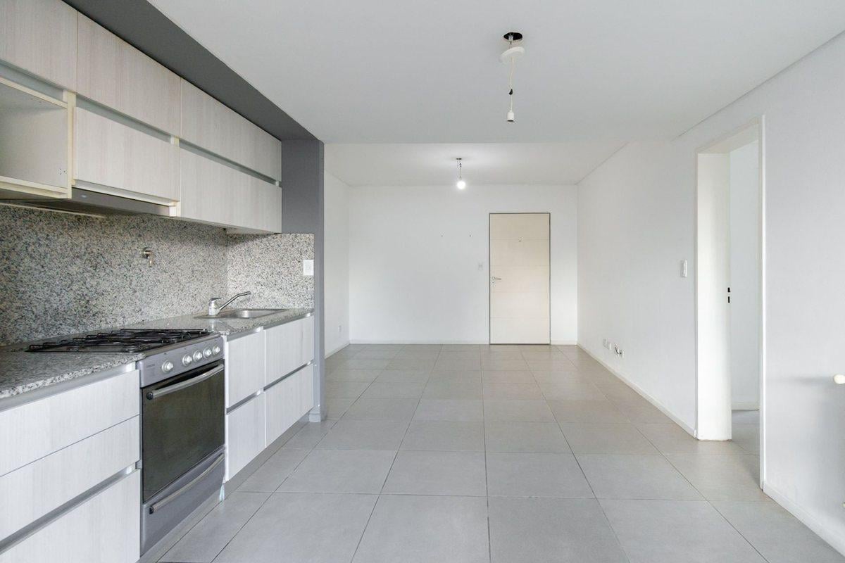 Foto de PH VENTA ITUZAINGO 3 AMBIENTES COCHERA JARDIN, imagen 4
