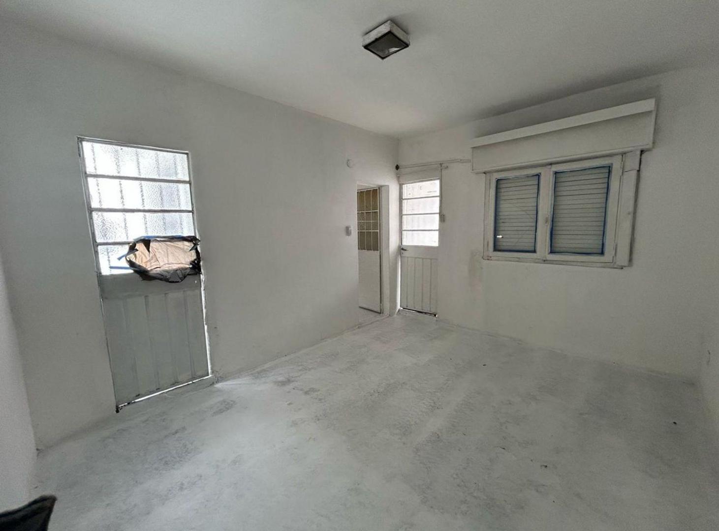 Foto de VENTA PH 3 AMBIENTES SIN EXPENSAS MORON CENTRO, imagen 3