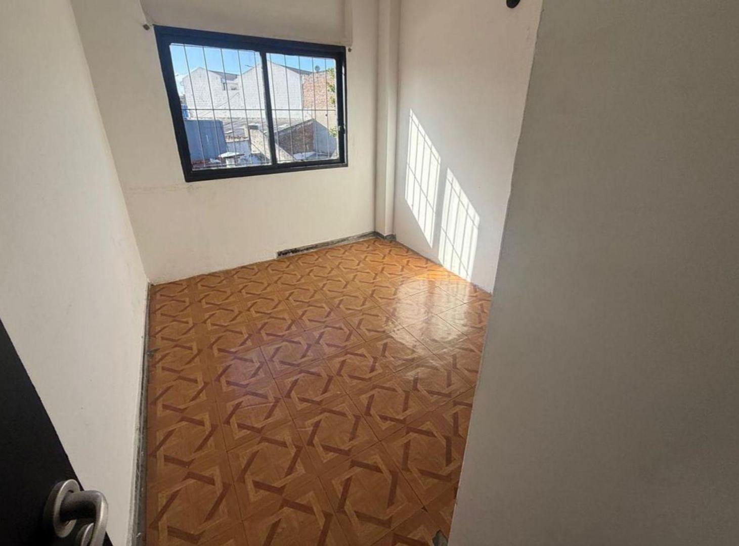 Foto de ALQUILER DEPARTAMENTO 3 AMBIENTES EN MORON, imagen 4