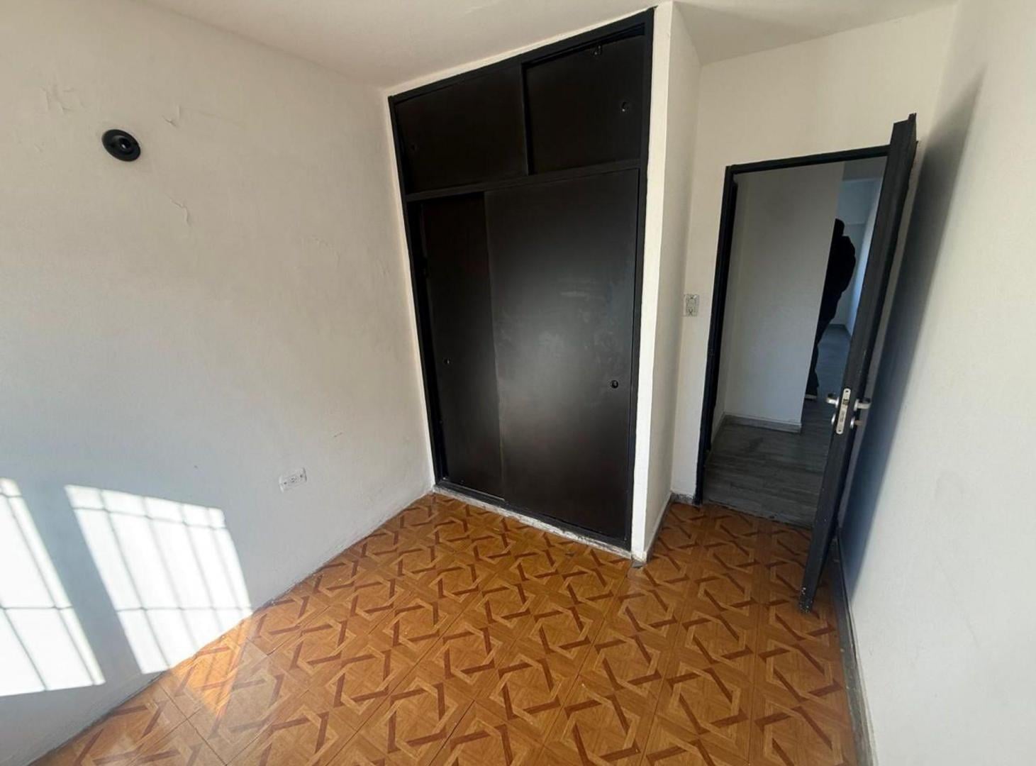 Foto de ALQUILER DEPARTAMENTO 3 AMBIENTES EN MORON, imagen 2