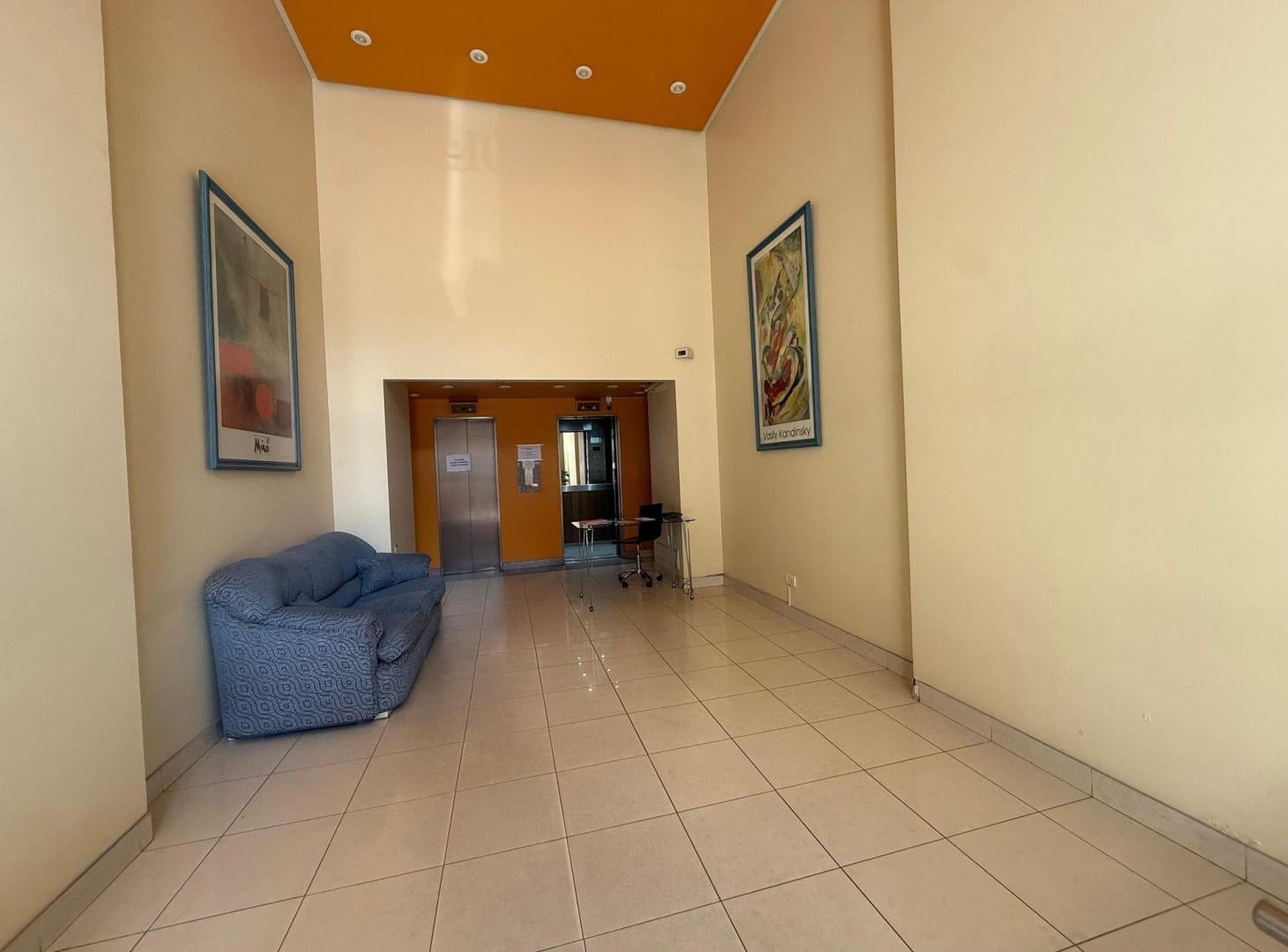 Foto de VENTA DEPARTAMENTO 4 AMBIENTES EN MORON CENTRO, imagen 2