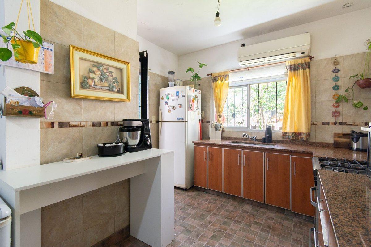 Foto de VENTA CASA 3 AMBIENTES RAMOS MEJIA CON COCHERA, imagen 3