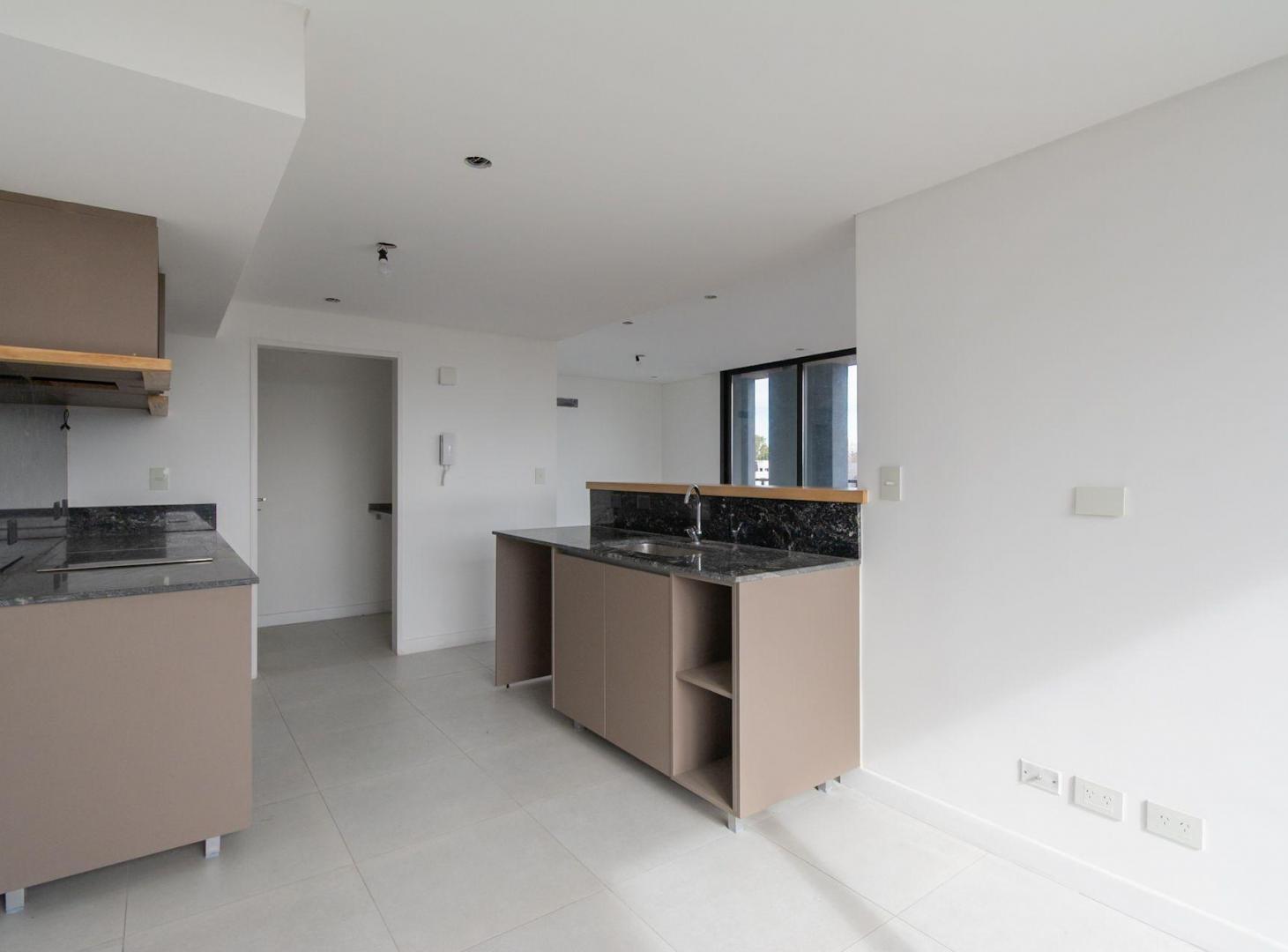 Foto de VENTA DEPARTAMENTO 3 AMB ITUZAINGO NORTE COCHERA, imagen 5
