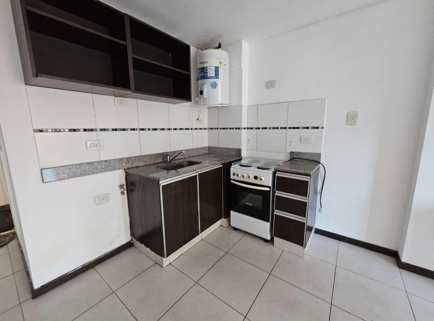 Foto de ALQUILER DEPARTAMENTO 2 AMB BALCON ZONA TRIBUNALES, imagen 3