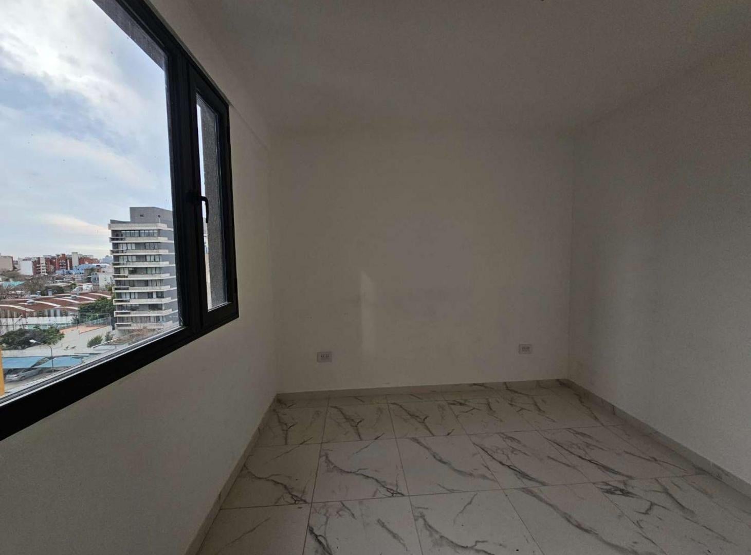 Foto de VENTA DEPARTAMENTO DOS AMBIENTES MORON COCHERA OPC, imagen 4