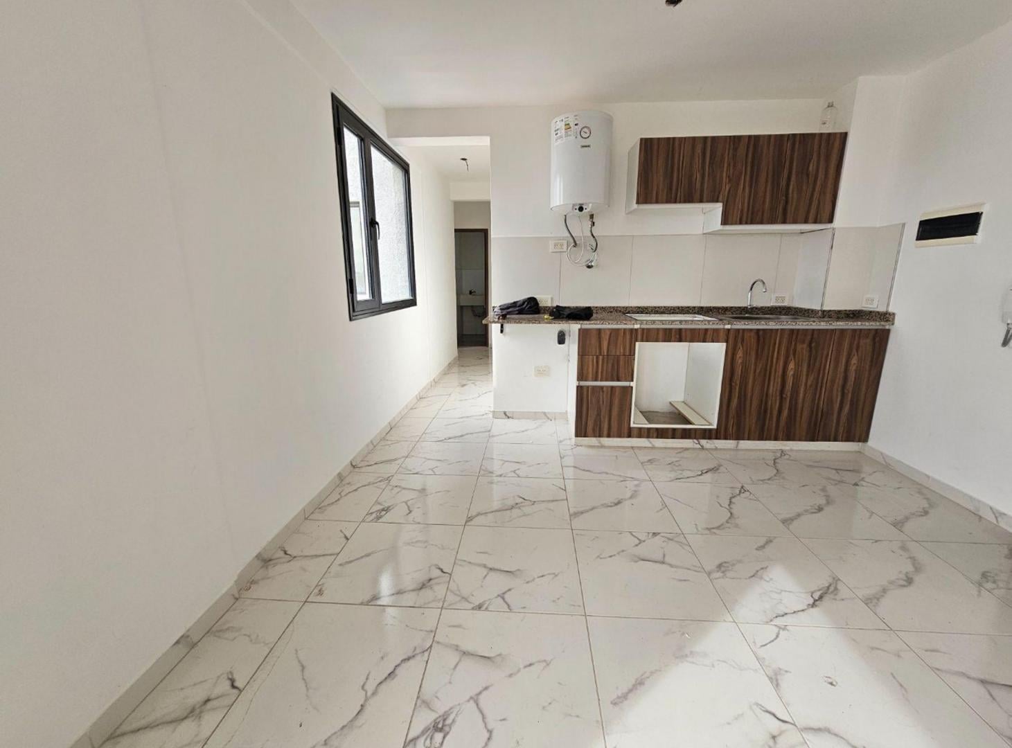 Foto de VENTA DEPARTAMENTO DOS AMBIENTES MORON COCHERA OPC, imagen 3