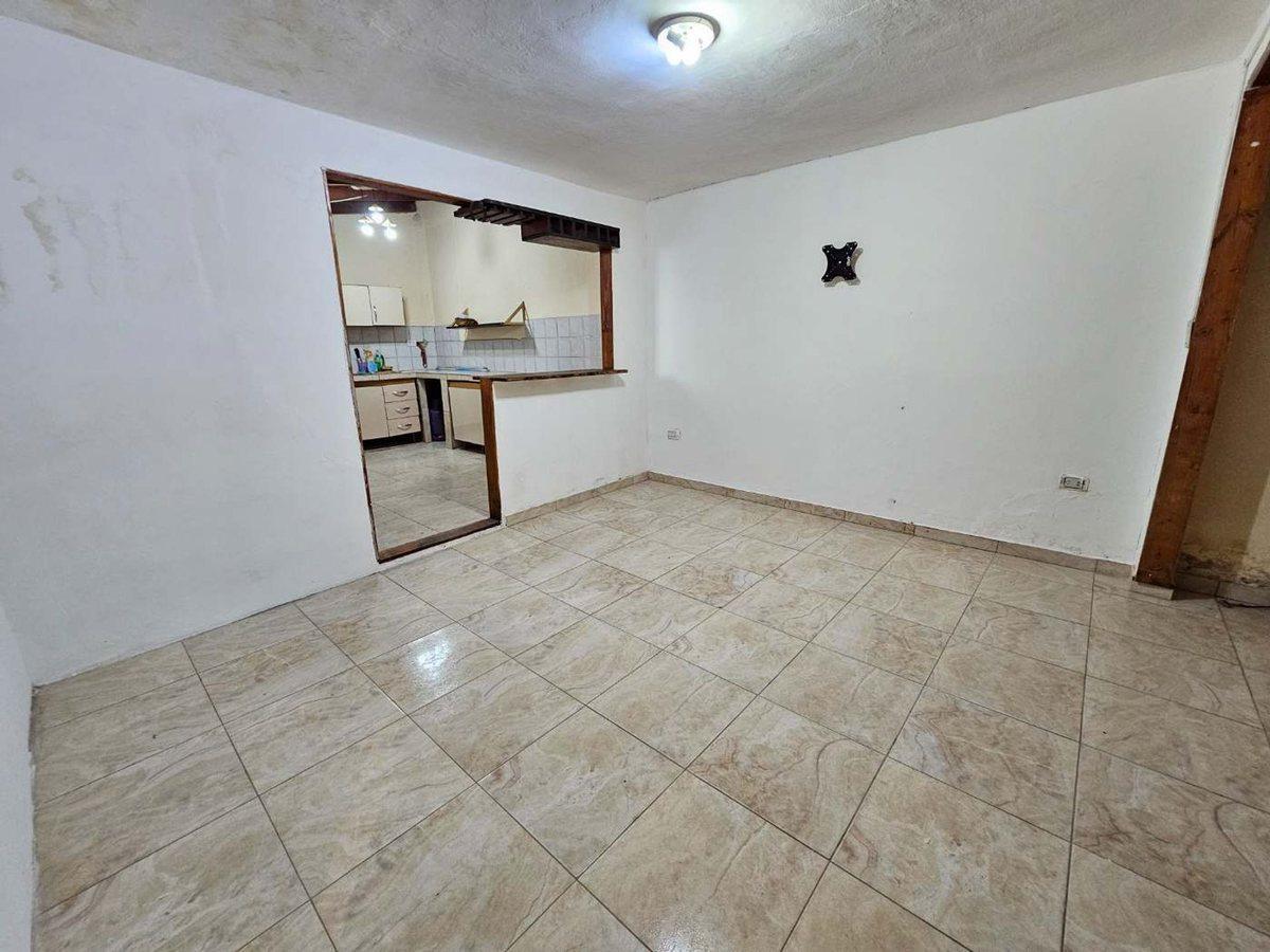 Foto de Casa 4 ambientes venta ituzaingo cochera terraza, imagen 1