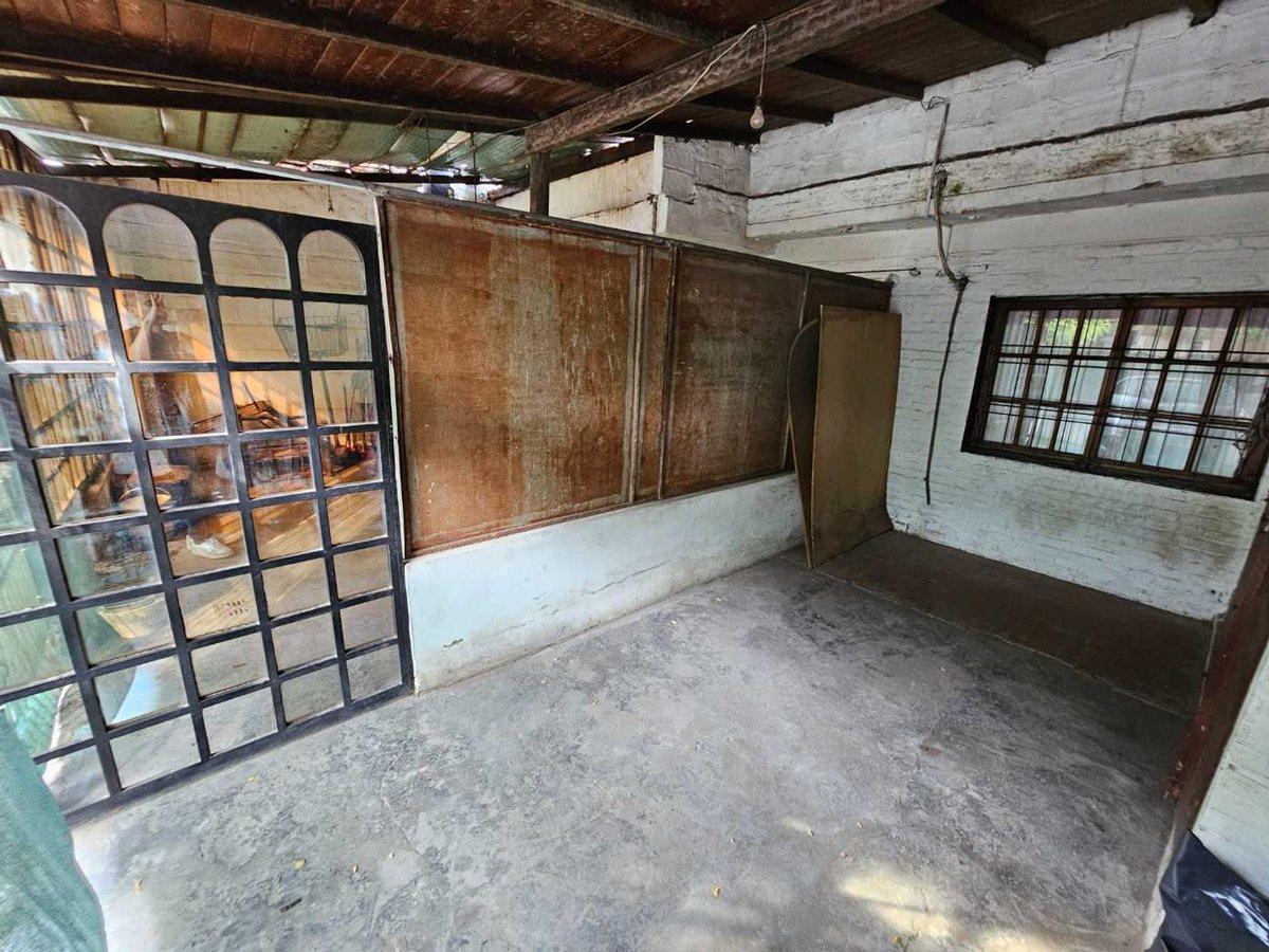 Foto de Casa 4 ambientes venta ituzaingo cochera terraza, imagen 2