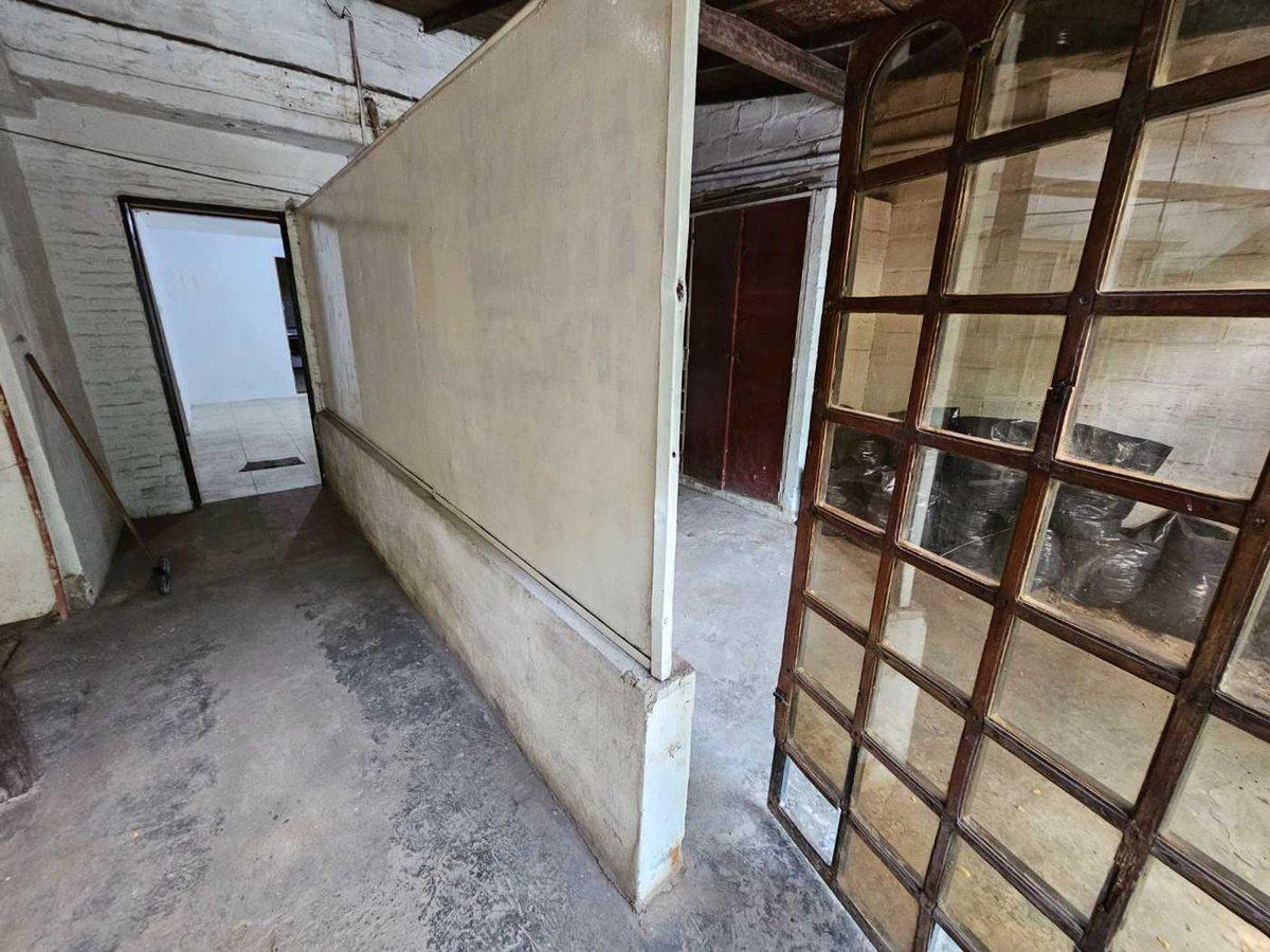 Foto de Casa 4 ambientes venta ituzaingo cochera terraza, imagen 5
