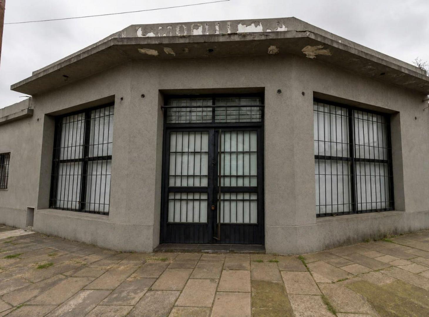 Foto de VENTA CASA PH 2 AMB ITUZAINGO CON LOCAL Y COCHERA, imagen 2