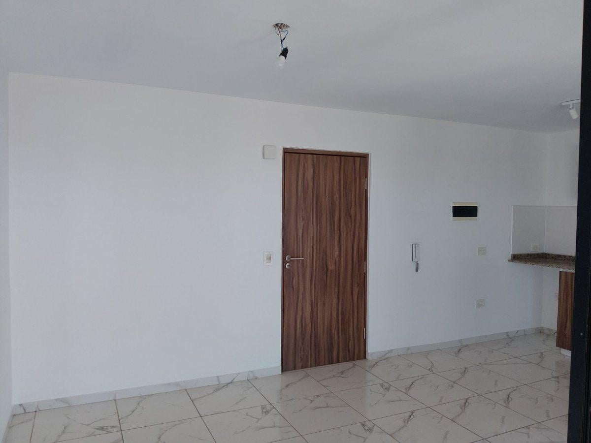 Foto de VENTA DEPARTAMENTO 2 AMBIENTES MORON, imagen 4