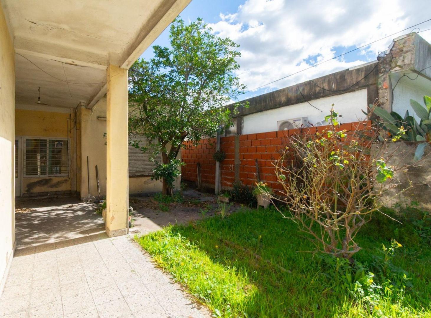 Foto de VENTA LOTE CASA ZONA SEMI INDUSTRIAL MORON 600MTS, imagen 1