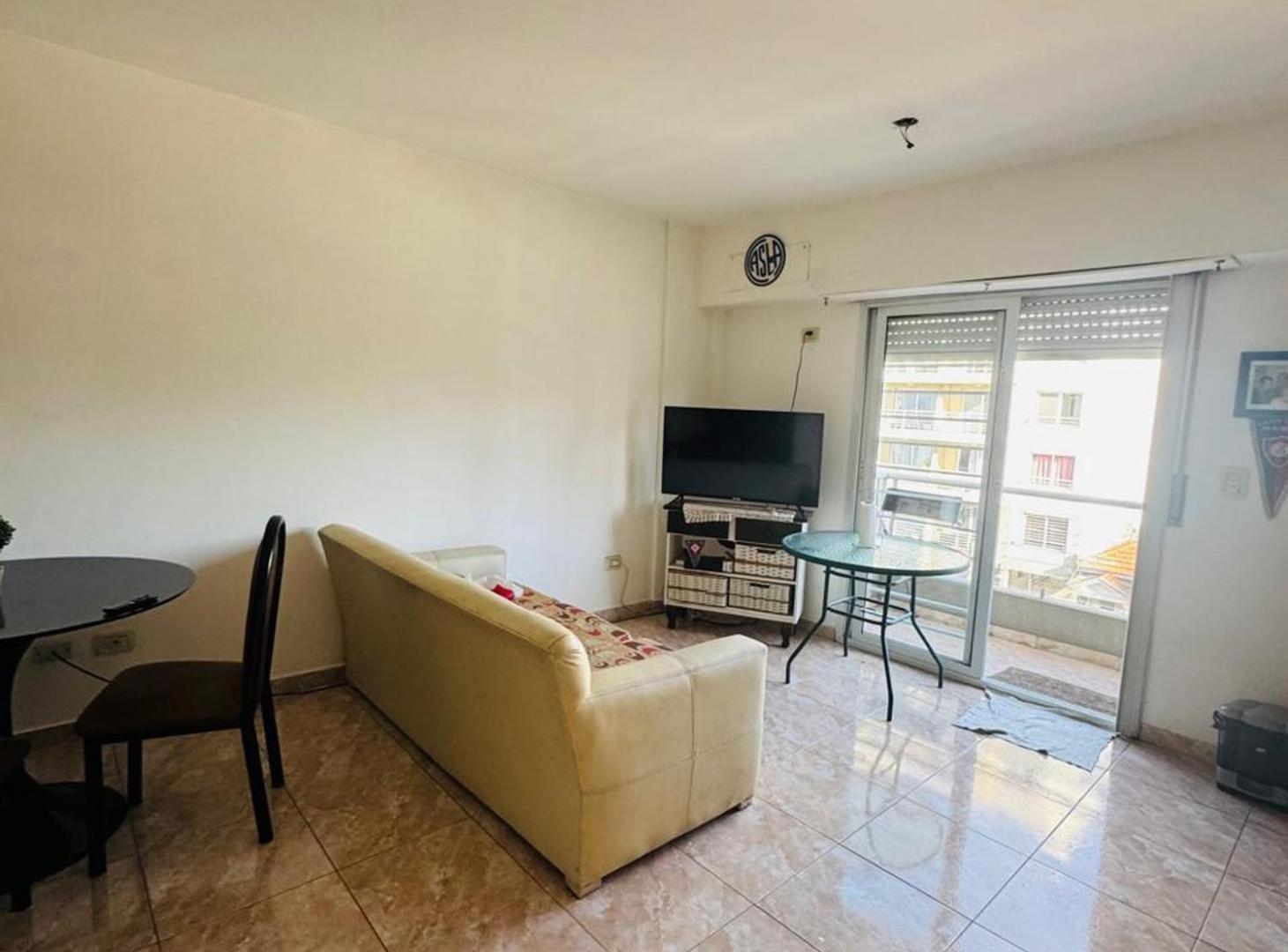 Foto de VENTA DEPARTAMENTO 2 AMBIENTES EN MORON, imagen 1