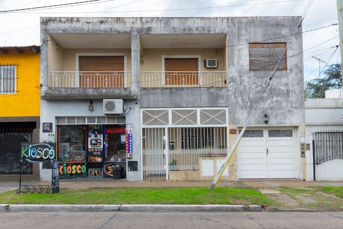 Foto de VENTA CASA DEPARTAMENTO LOCAL VILLA TESEI, imagen 3