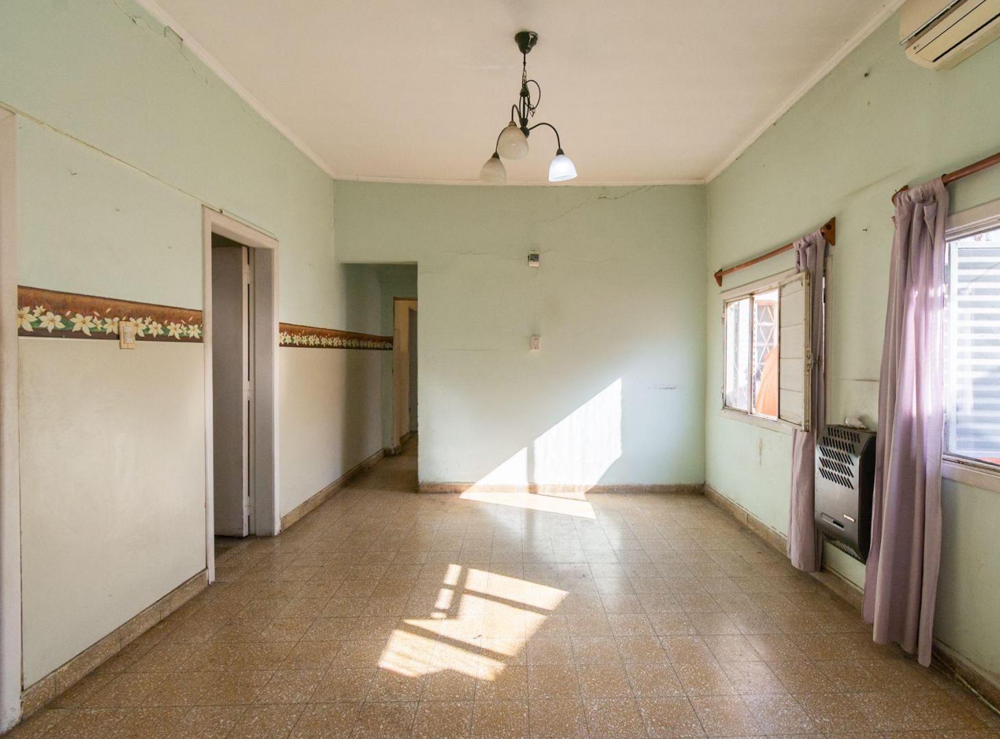 Foto de VENTA CASA CASTELAR A RECICLAR, imagen 3