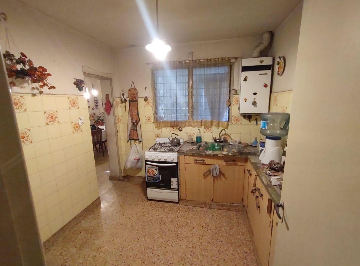 Foto de VENTA CASA , LOTE PROPIO, MORON!, imagen 2