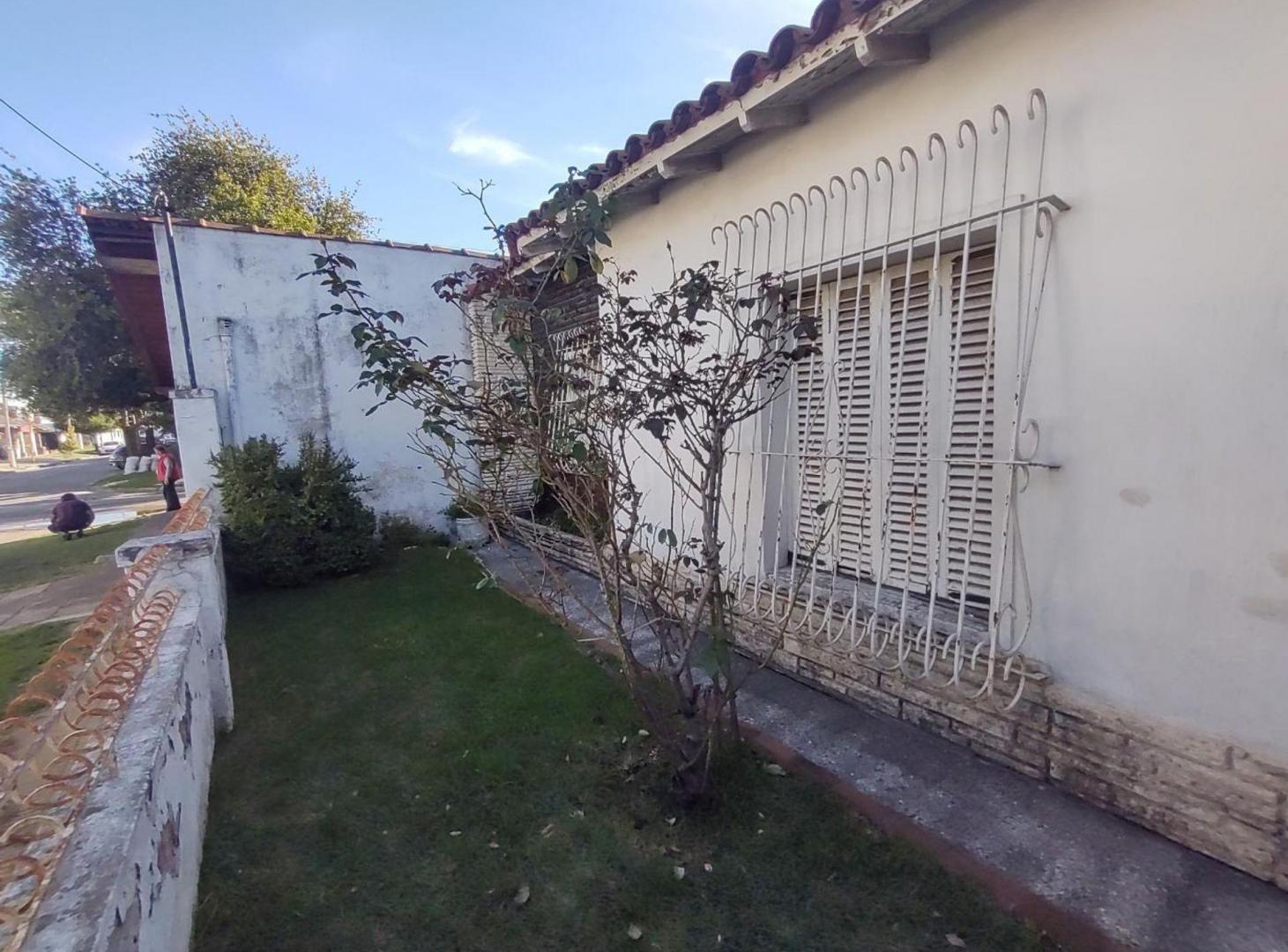 Foto de VENTA CASA , LOTE PROPIO, MORON!, imagen 1