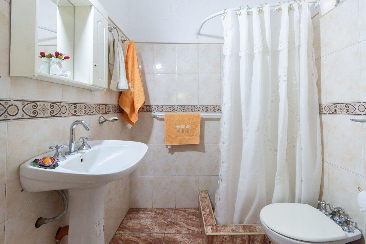 Foto de CASA VENTA RAFAEL CASTILLO 3 AMB JARDIN TERRAZA, imagen 4