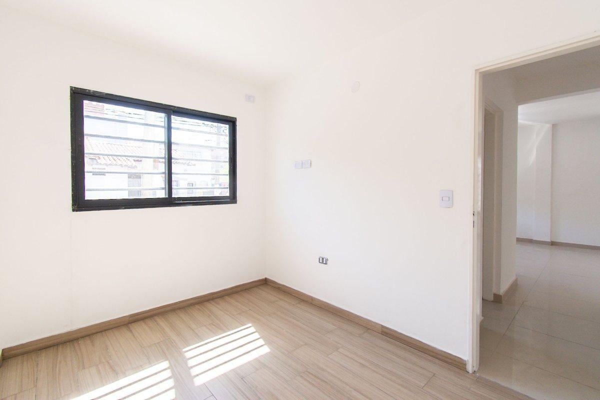 Foto de CASA PH VENTA MORON 4 AMBIENTES PERMUTA FINANCIA, imagen 3