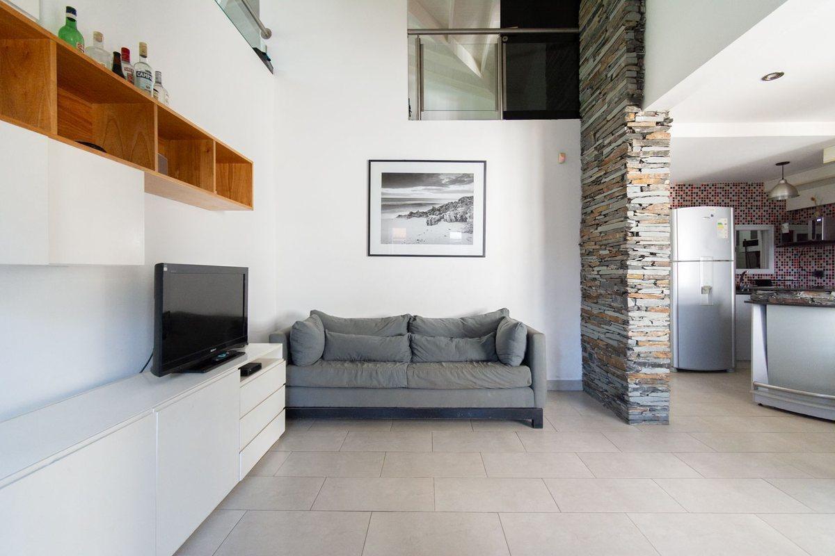 Foto de VENTA CASA EN CASTELAR NORTE 3 AMBIENTES PB, imagen 1