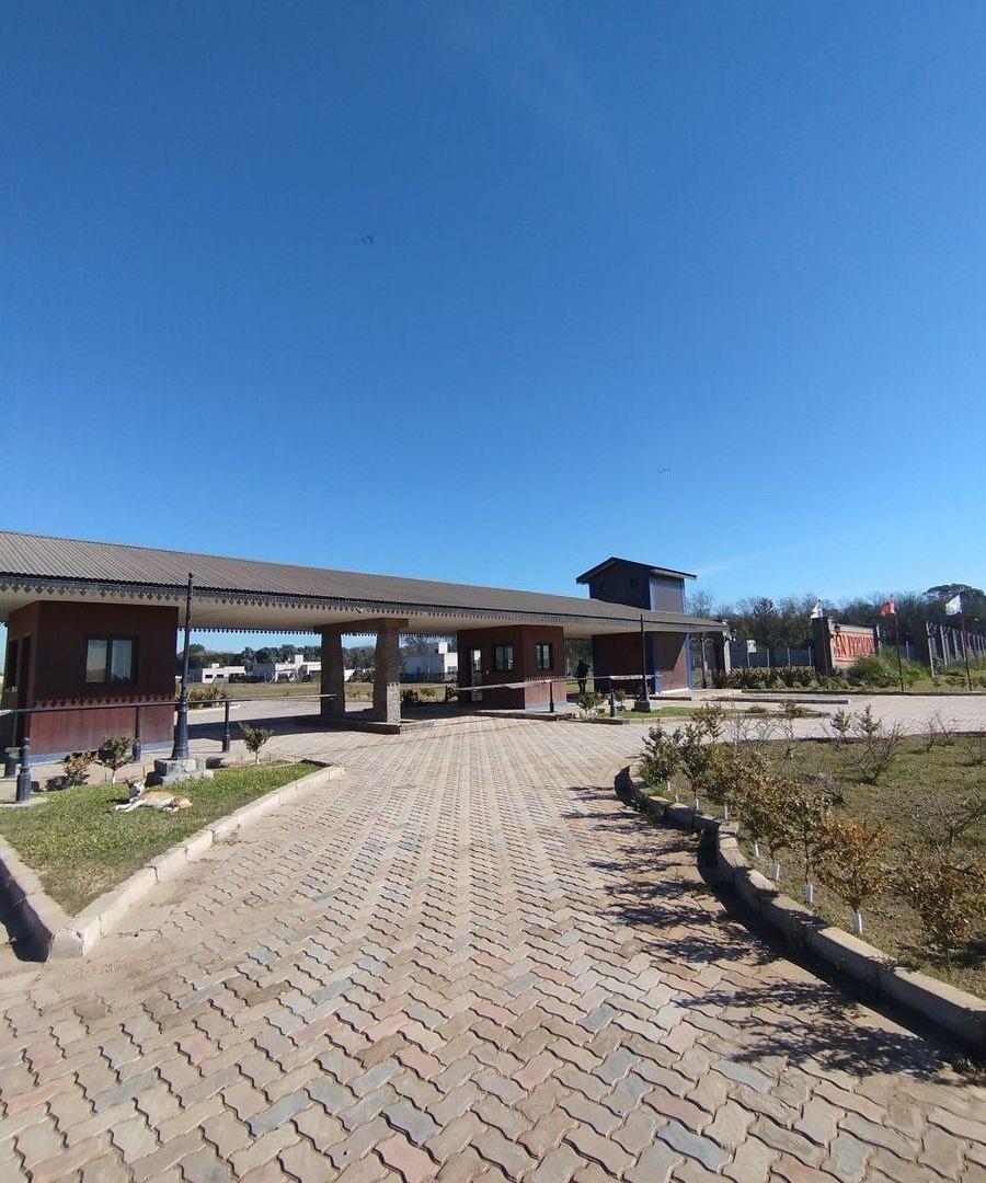 Foto de Venta Lote Terreno Barrio Cerrado San Fermin, imagen 2