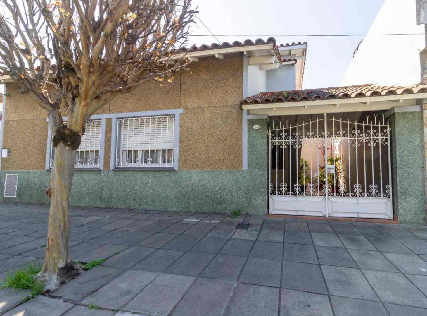 Foto de VENTA CASA 3 AMBIENTES MORON, imagen 1