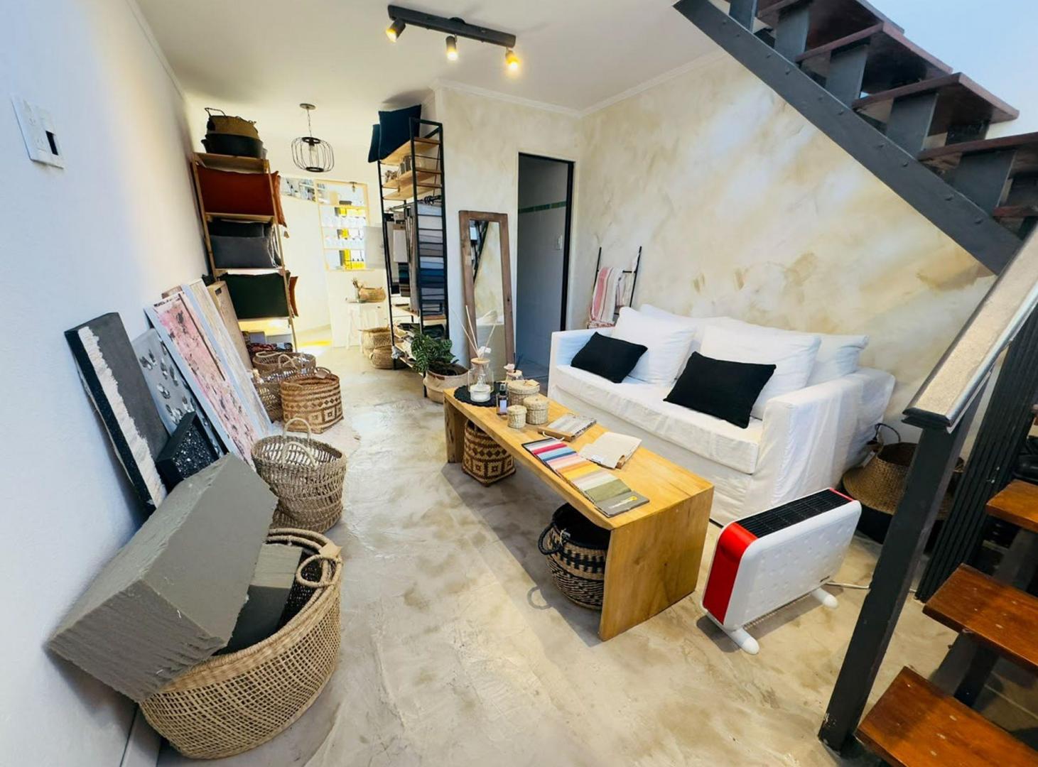 Foto de VENTA OFICINA/DEPARTAMENTO DUPLEX CASTELAR NORTE, imagen 4