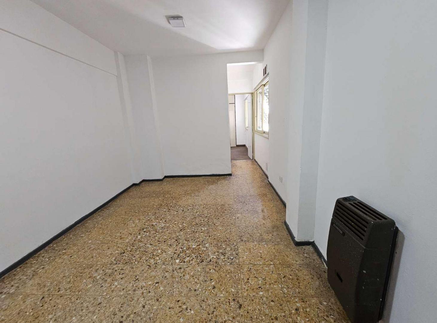 Foto de VENTA DEPARTAMENTO 2 AMBIENTES MORÓN CENTRO A/CRED, imagen 1