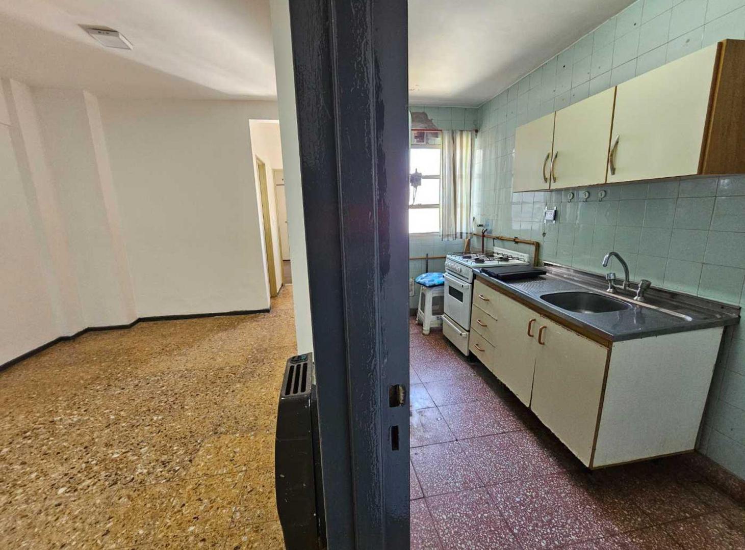 Foto de VENTA DEPARTAMENTO 2 AMBIENTES MORÓN CENTRO A/CRED, imagen 3