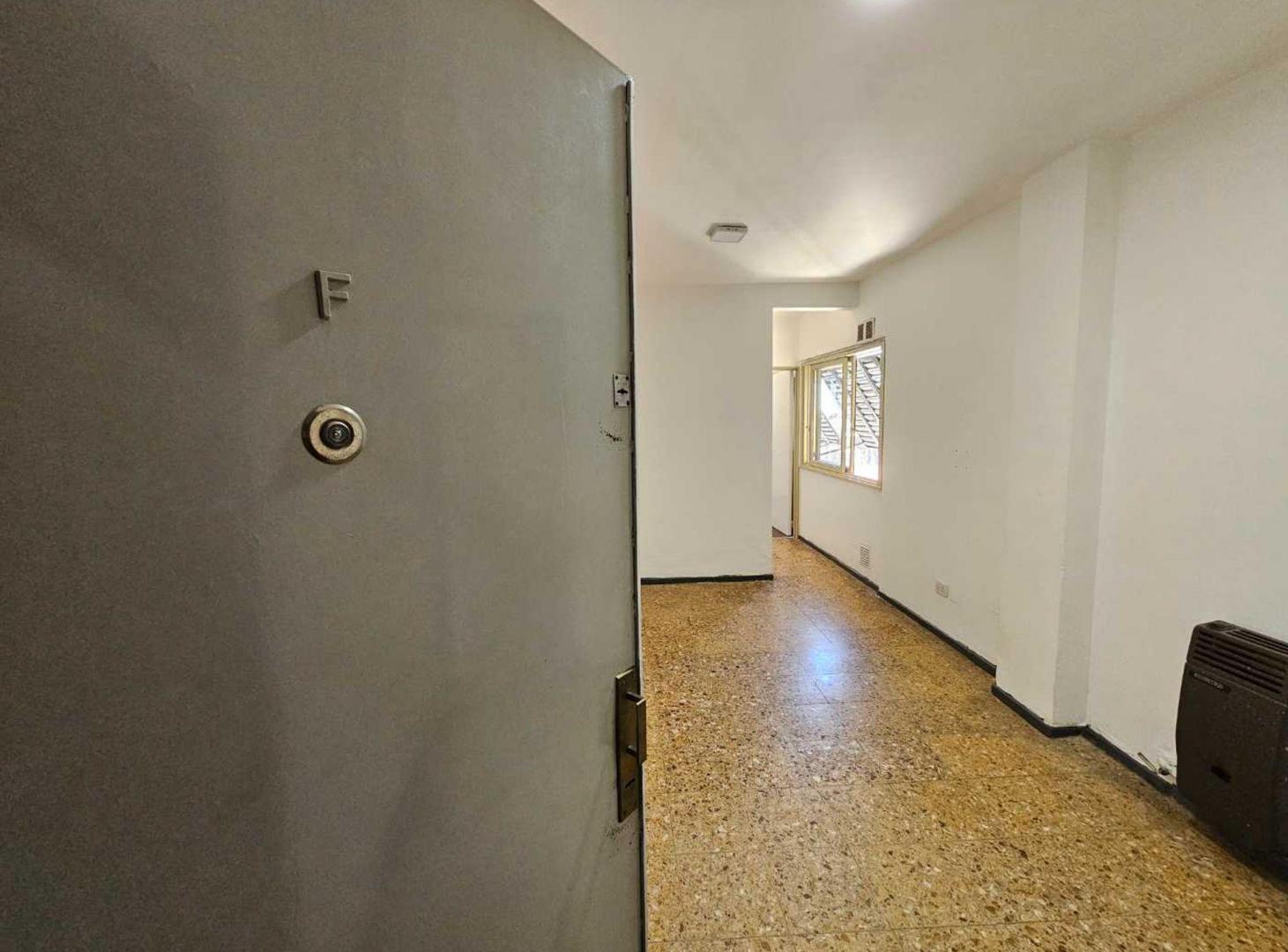 Foto de VENTA DEPARTAMENTO 2 AMBIENTES MORÓN CENTRO A/CRED, imagen 2
