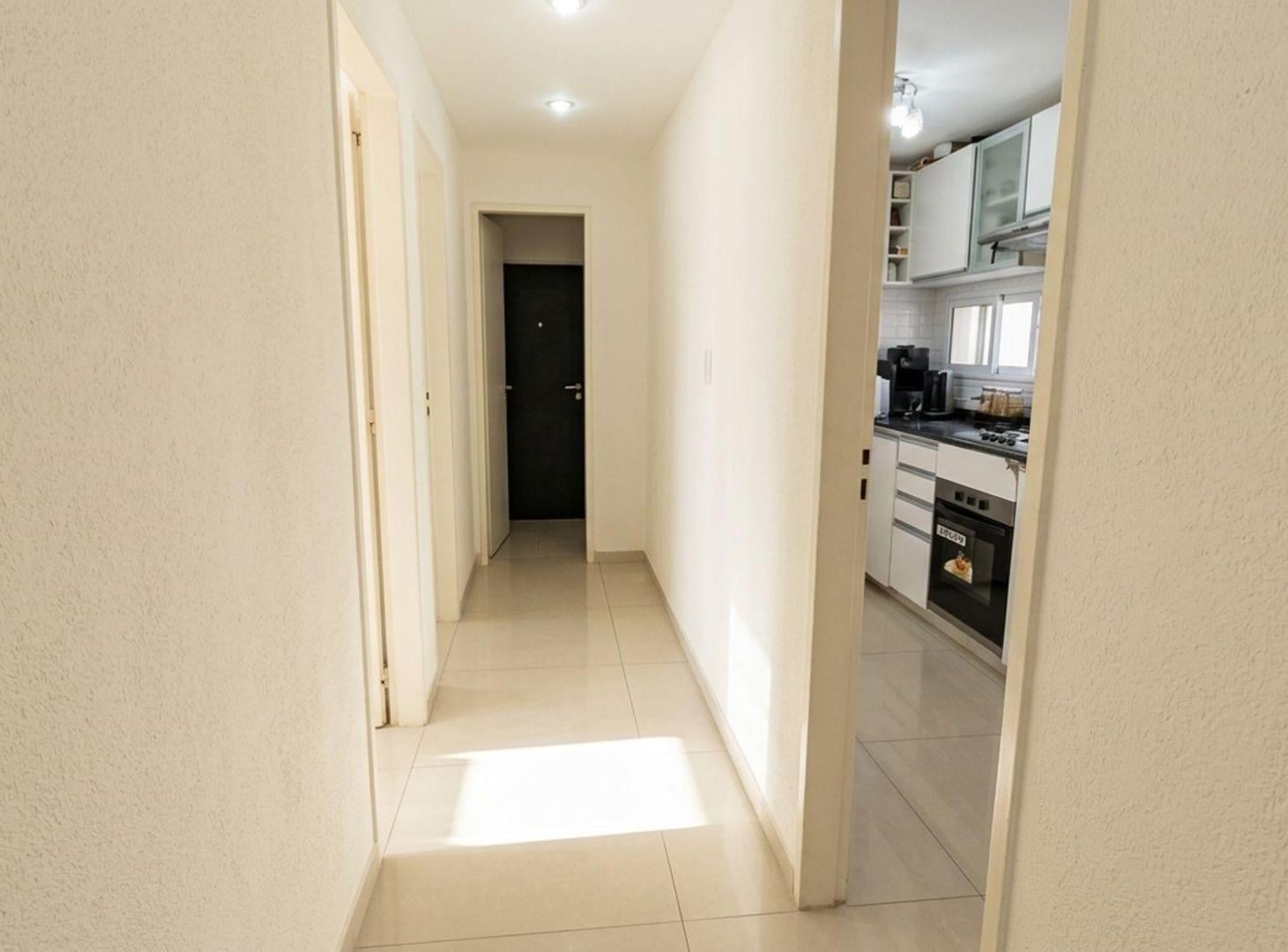 Foto de VENTA DEPARTAMENTO 3 AMBIENTES HAEDO CON COCHERA, imagen 5