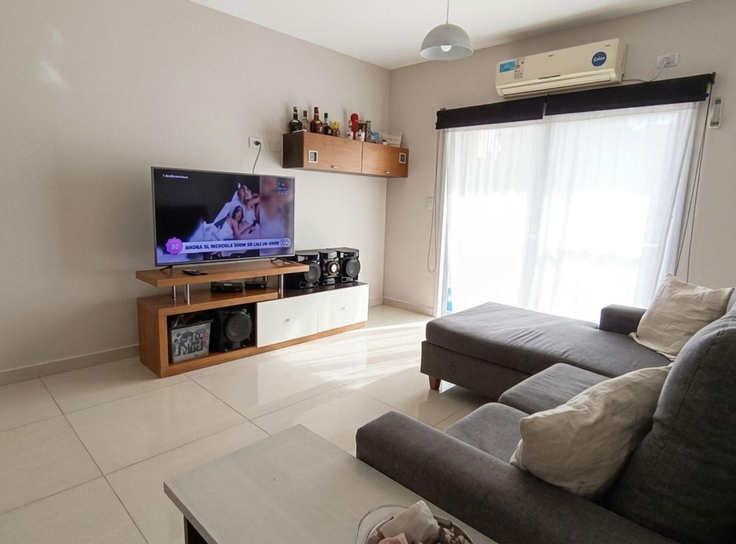 Foto de VENTA DEPARTAMENTO 3 AMBIENTES HAEDO CON COCHERA, imagen 2