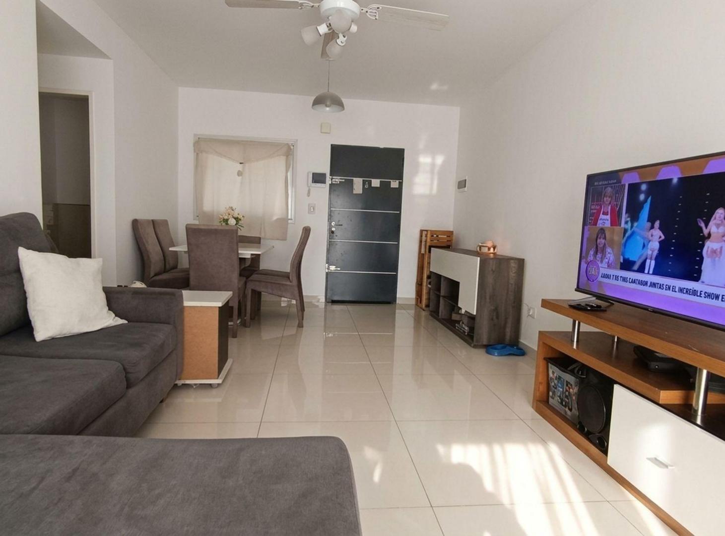 Foto de VENTA DEPARTAMENTO 3 AMBIENTES HAEDO CON COCHERA, imagen 3