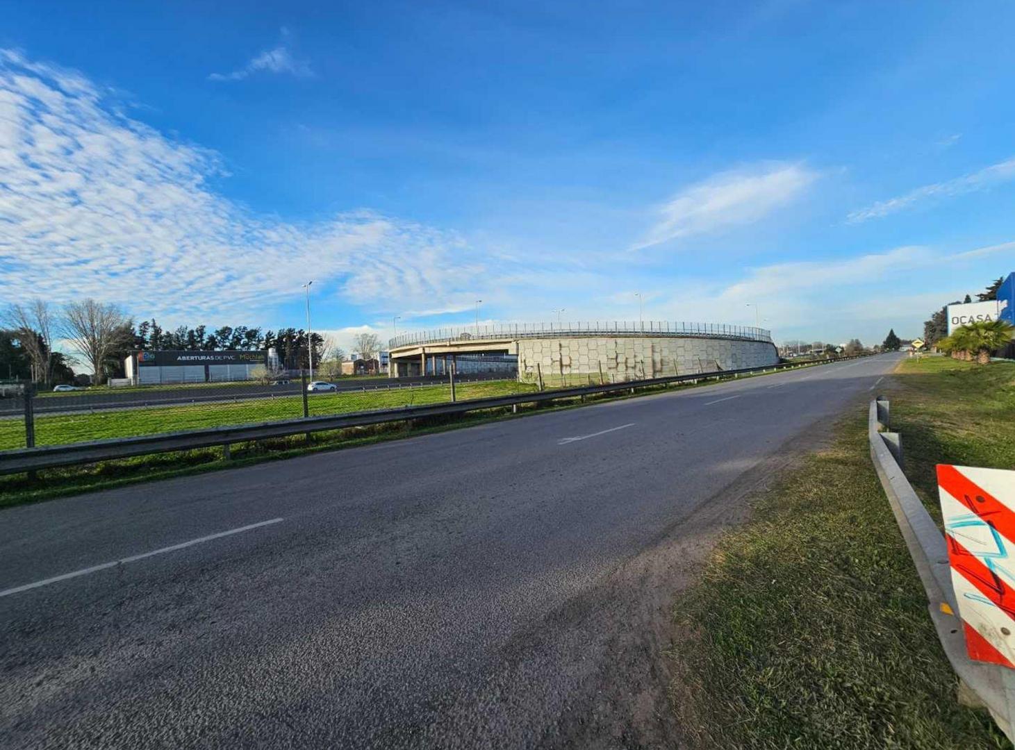 Foto de alquiler Local Comercial para Concesionaria 1600m2, imagen 2