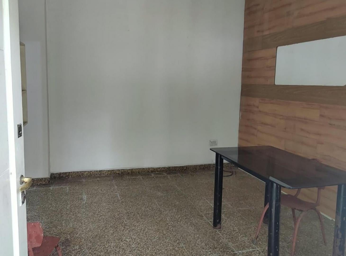 Foto de VENTA CASA PH 3 AMBIENTES MORON - TERRAZA PROPIA, imagen 4