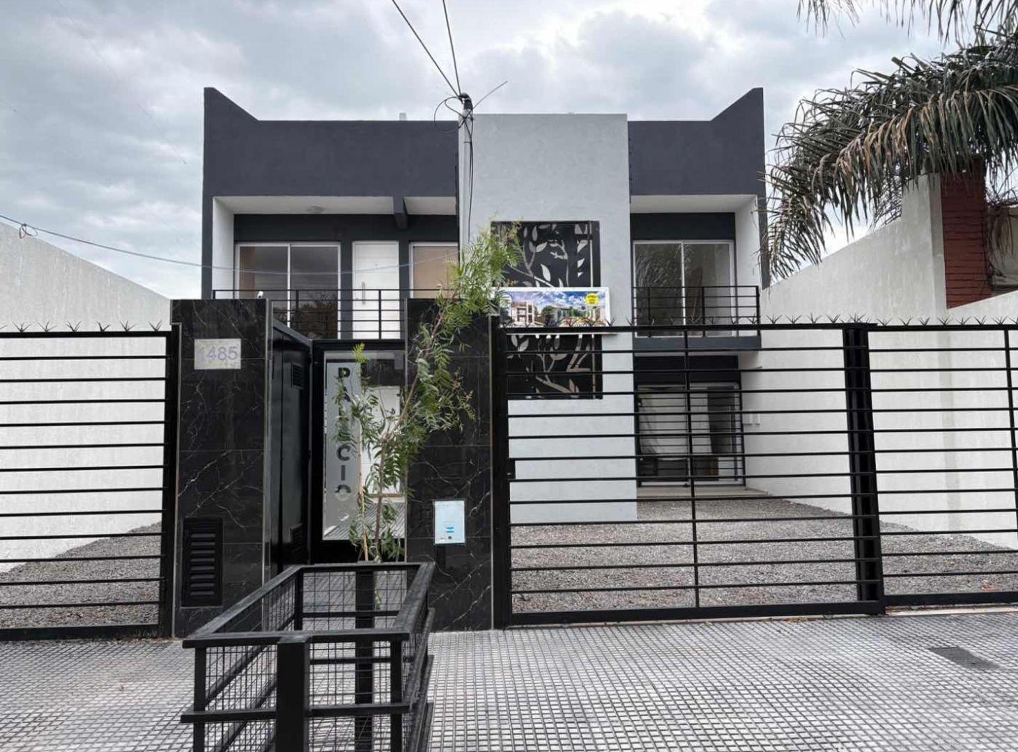 Foto de VENTA PH 2 AMBIENTES MORON PATIO PLANTA BAJA, imagen 5