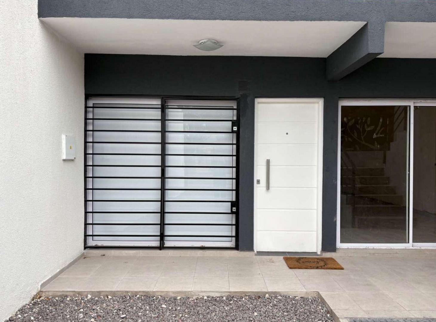 Foto de VENTA PH 2 AMBIENTES MORON PATIO PLANTA BAJA, imagen 1