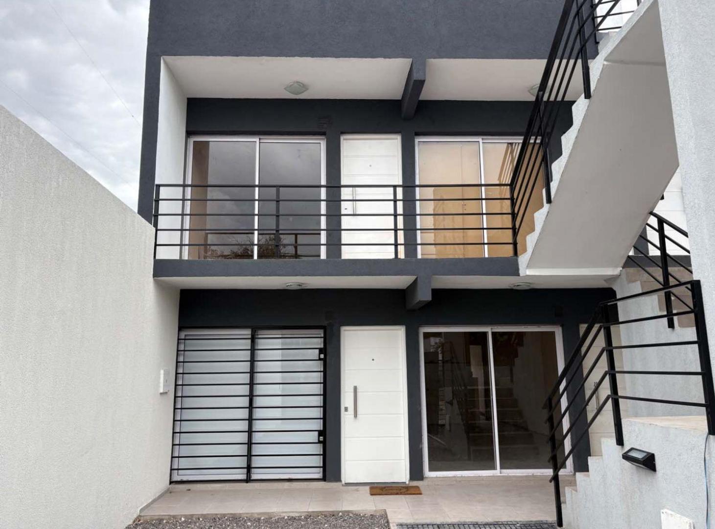 Foto de VENTA PH 2 AMBIENTES MORON PATIO PLANTA BAJA, imagen 2