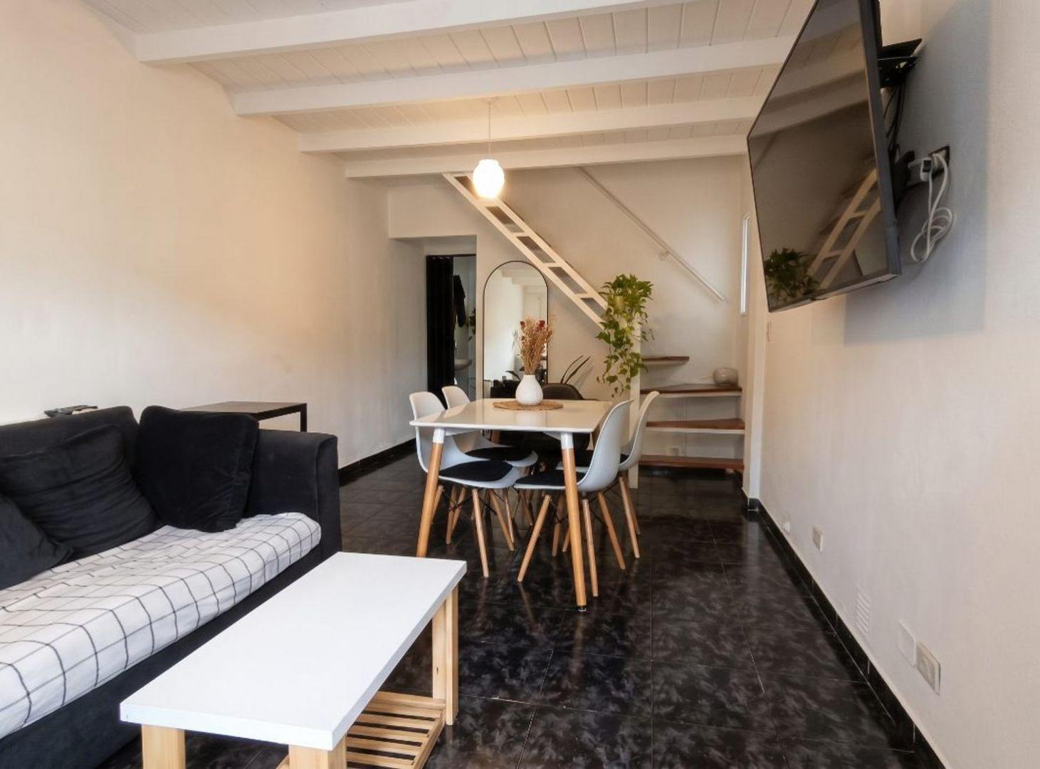 Foto de VENTA DUPLEX 3 AMBIENTES EN MORON APTO CREDITO, imagen 1