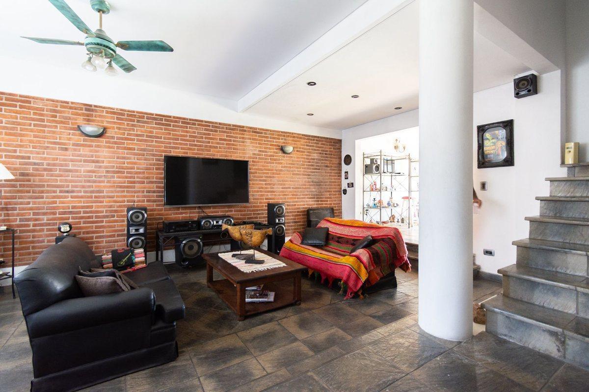 Foto de CASA 4 AMBIENTES ITUZAINGO CON PARQUE Y PILETA, imagen 2