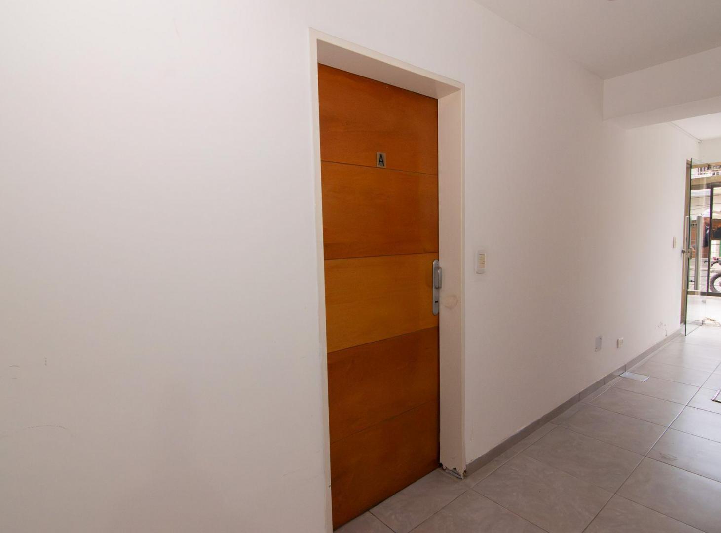 Foto de VENTA DEPARTAMENTO 2 AMBIENTES MORON, imagen 4