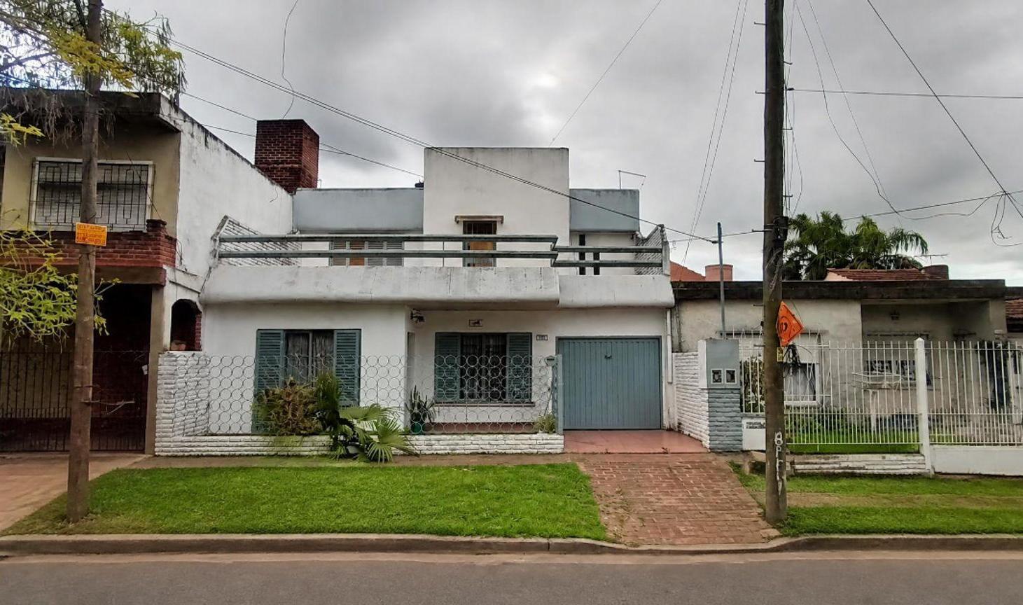 Foto de VENTA CASA 4 AMBIENTES/2 PLANTAS ITUZAINGÓ-JARDIN, imagen 2