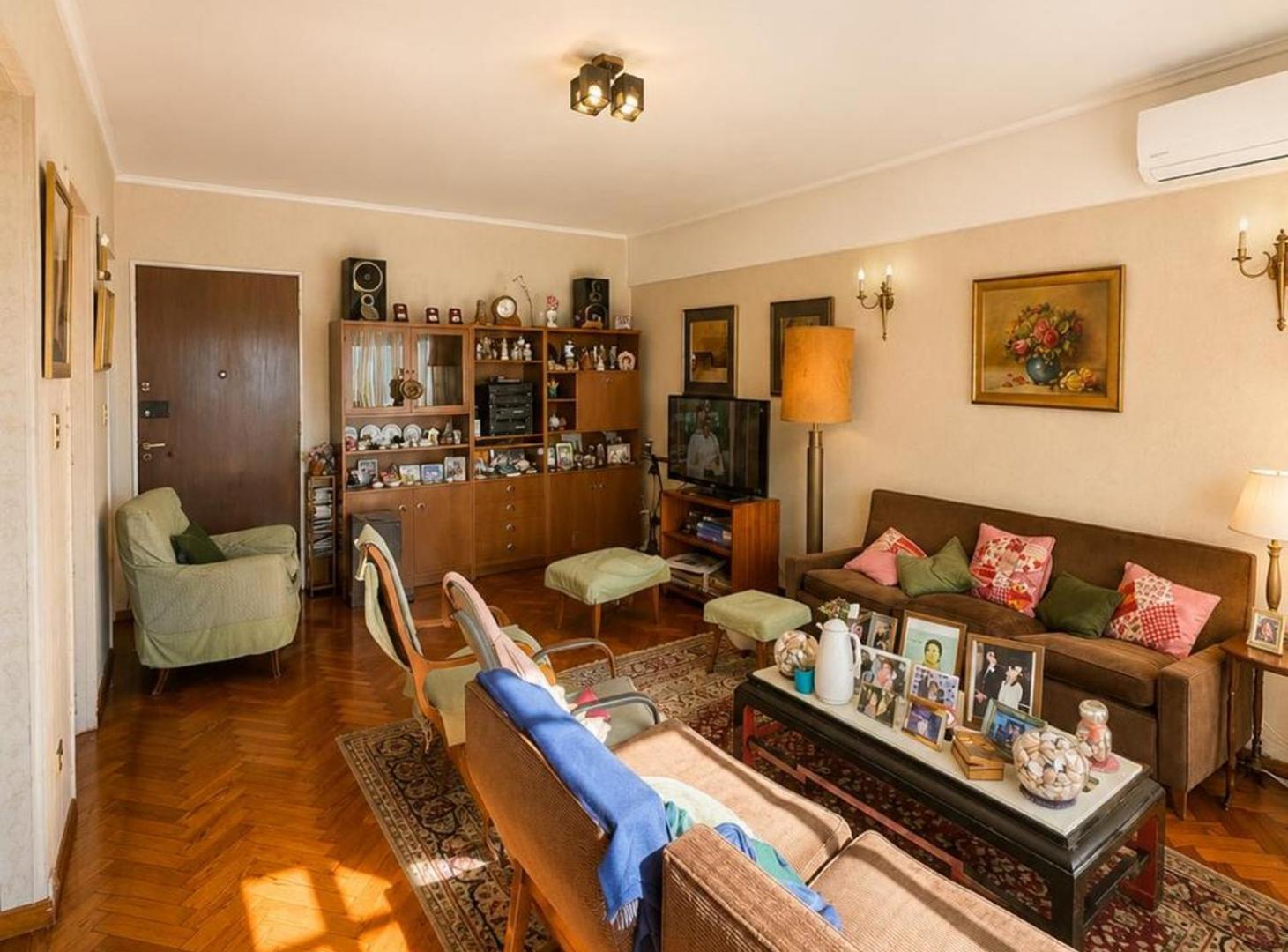 Foto de VENTA DEPARTAMENTO 3 AMB FLORES COCHERA/BAULERA, imagen 3