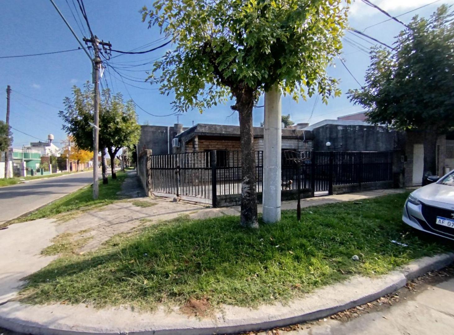 Foto de VENTA CASA 3 AMBIENTES CON DEPOSITO EN MORON, imagen 4