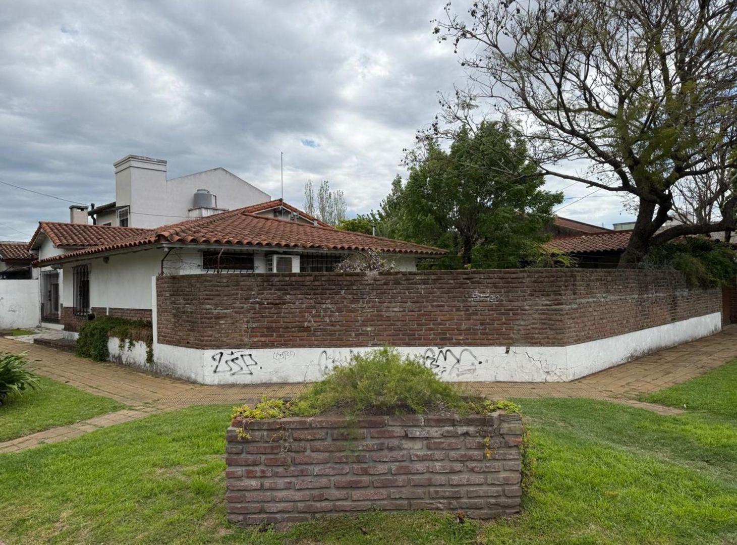 Foto de CASA 4 AMBIENTES EN CASTELAR NORTE, imagen 2